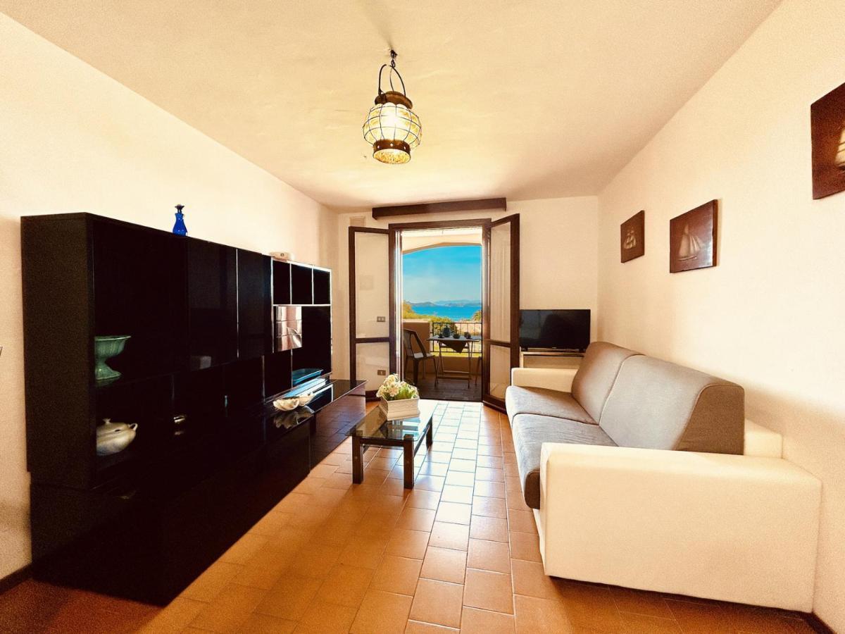 Sea View Apartment Cb Baja Sardinia Eksteriør billede